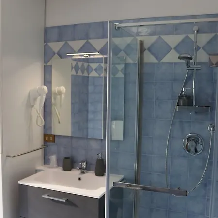 招待所 A Due Passi - 3*